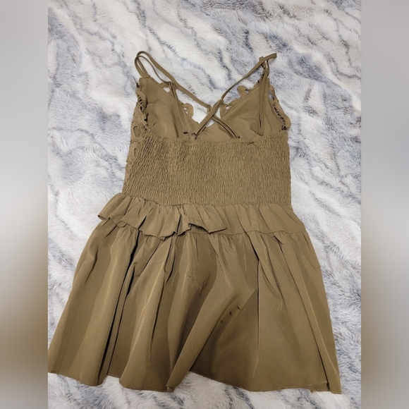 Top - Picture 2 of 2